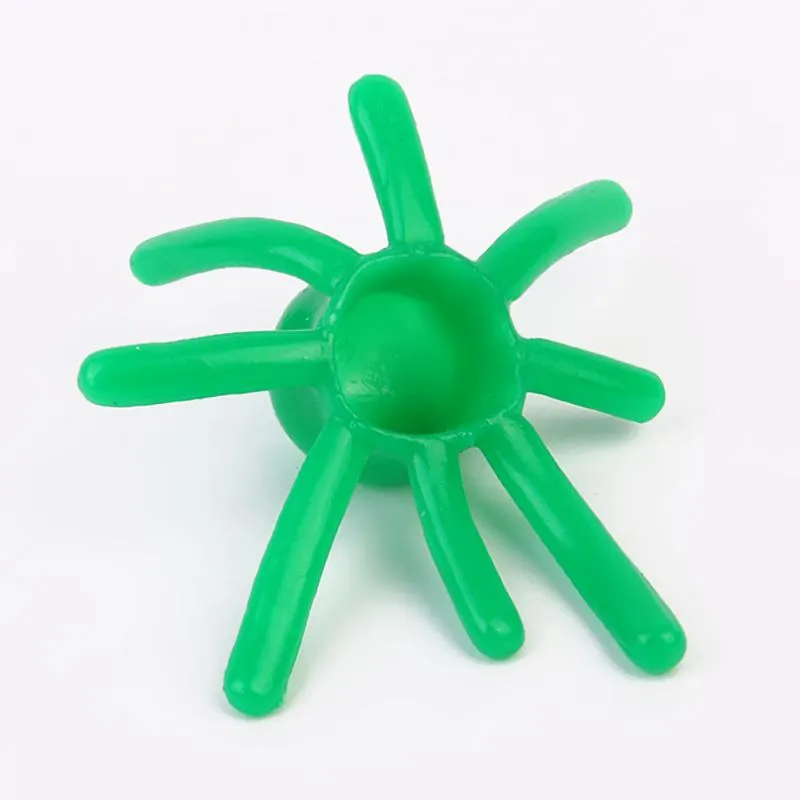 Jouets pour enfants de paume extensible de ventilation d'escalade de mur rétractable collant le moins cher